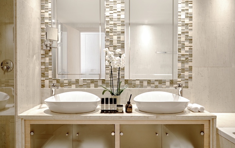 Tiara Holidays - Porto Sani - suite bathroom